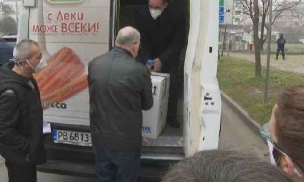 Βουλγαρία: Μετέφεραν τα εμβόλια για τον κορονοϊό σε φορτηγά για λουκάνικα!